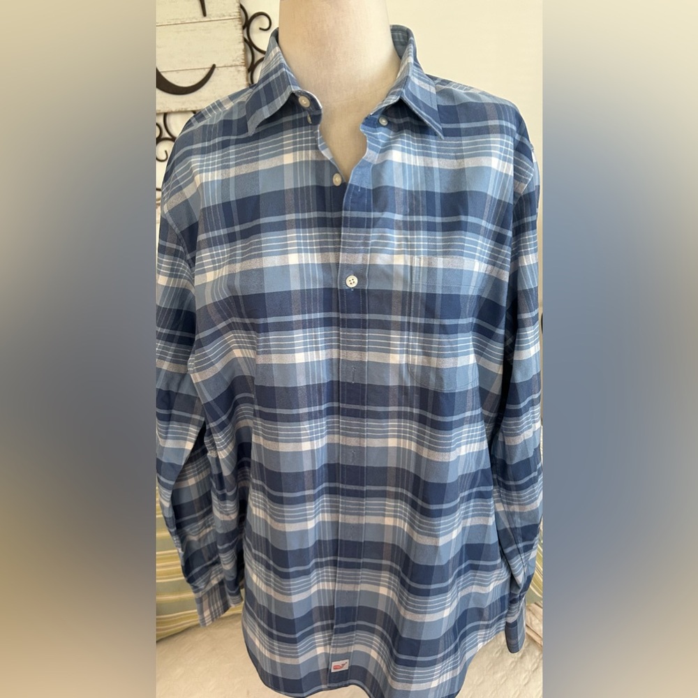 Vineyard Vines like new men’s blue plaid long sleeve shirt size L